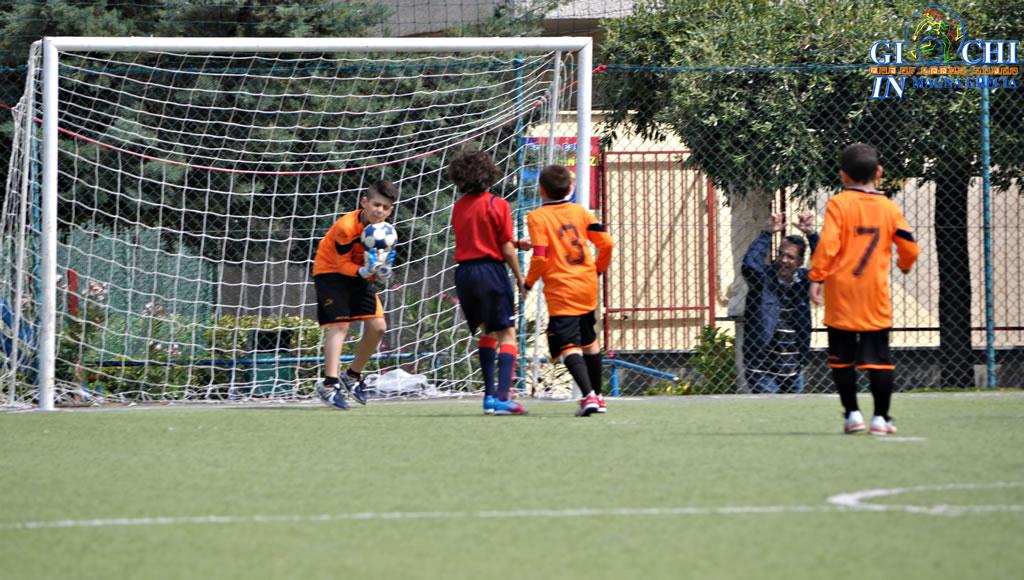 A padre minozzi squadre categoria piccoli amici a 6 (anni 2004-2005) partitasan giovanni bosco (marconia) contro padre minozzi (policoro) (5)