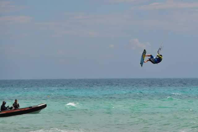 kitesurf